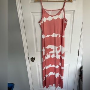 NWOT dark peach tie die patterned maxi dress